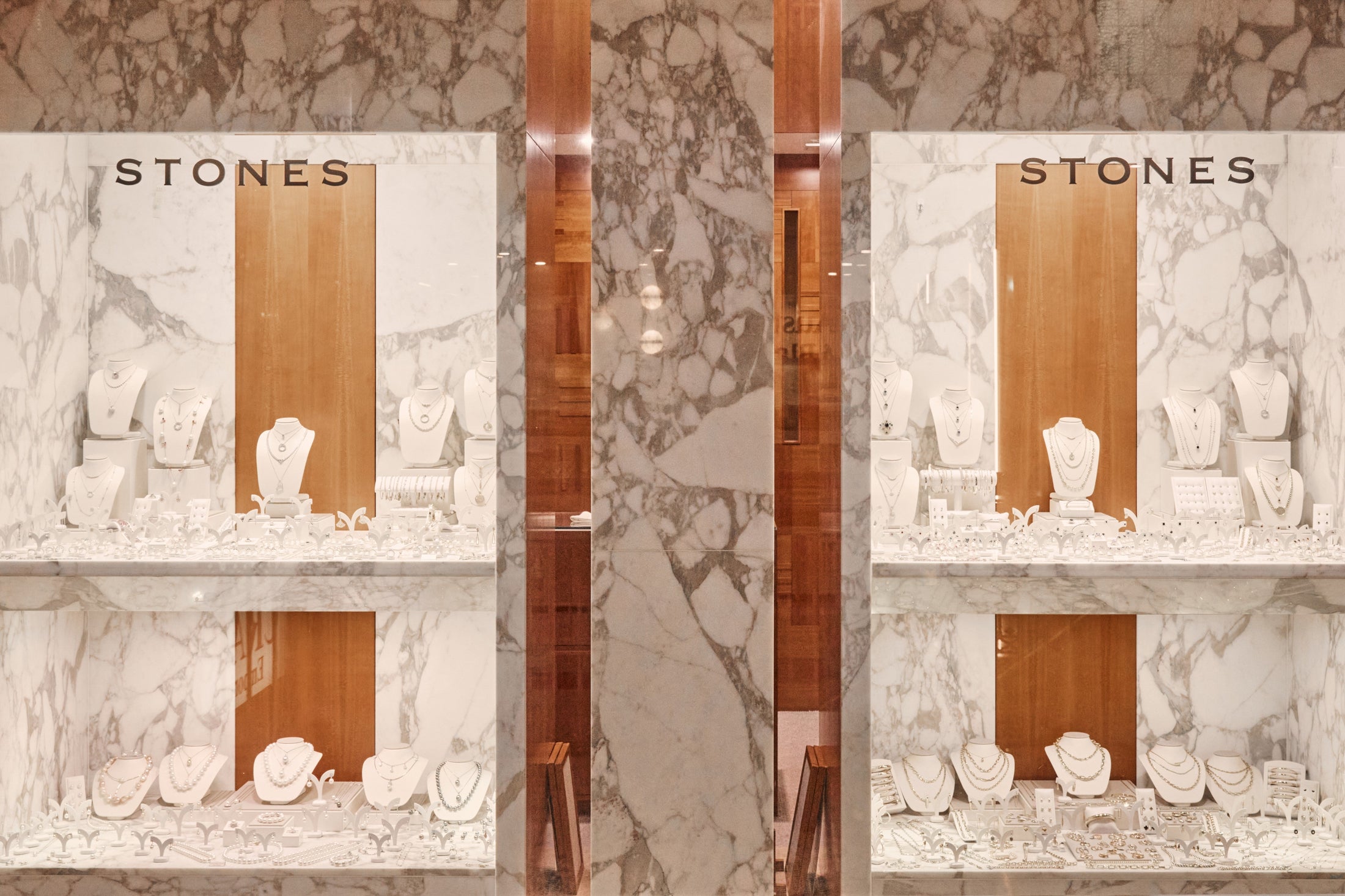 Stones Diamonds Christmas Trading Hours 2025