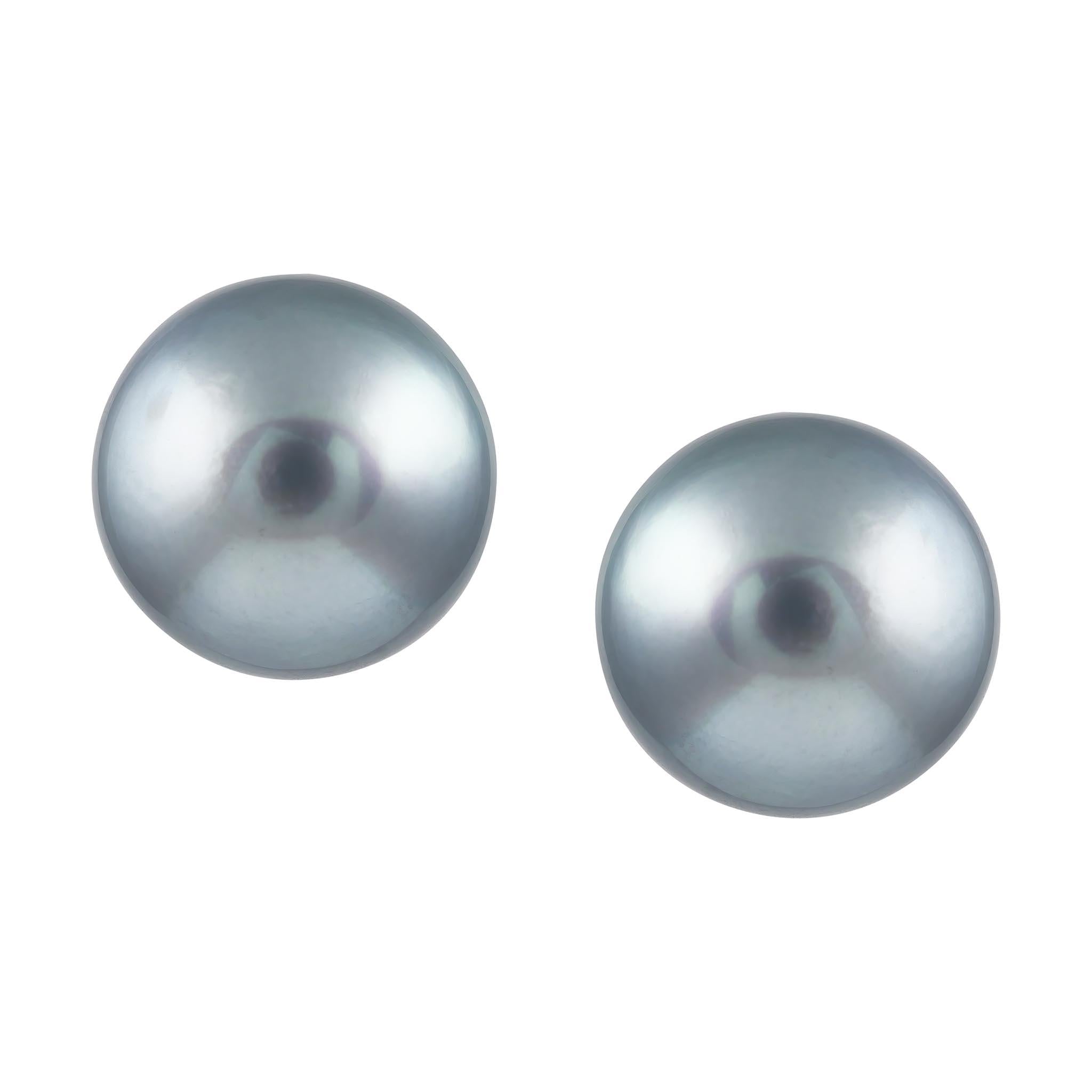 Tahitian pearl studs
