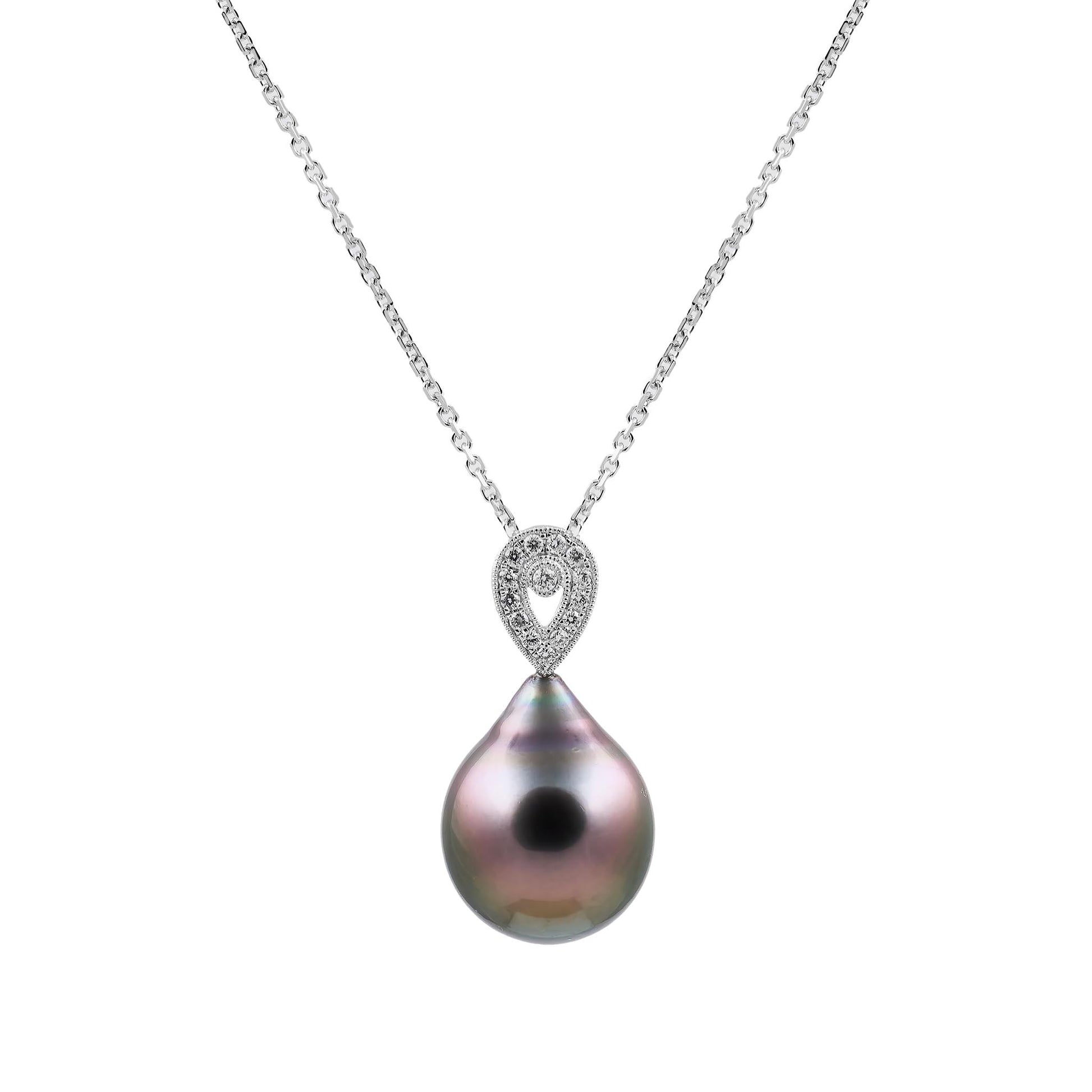 Tear drop pearl pendant