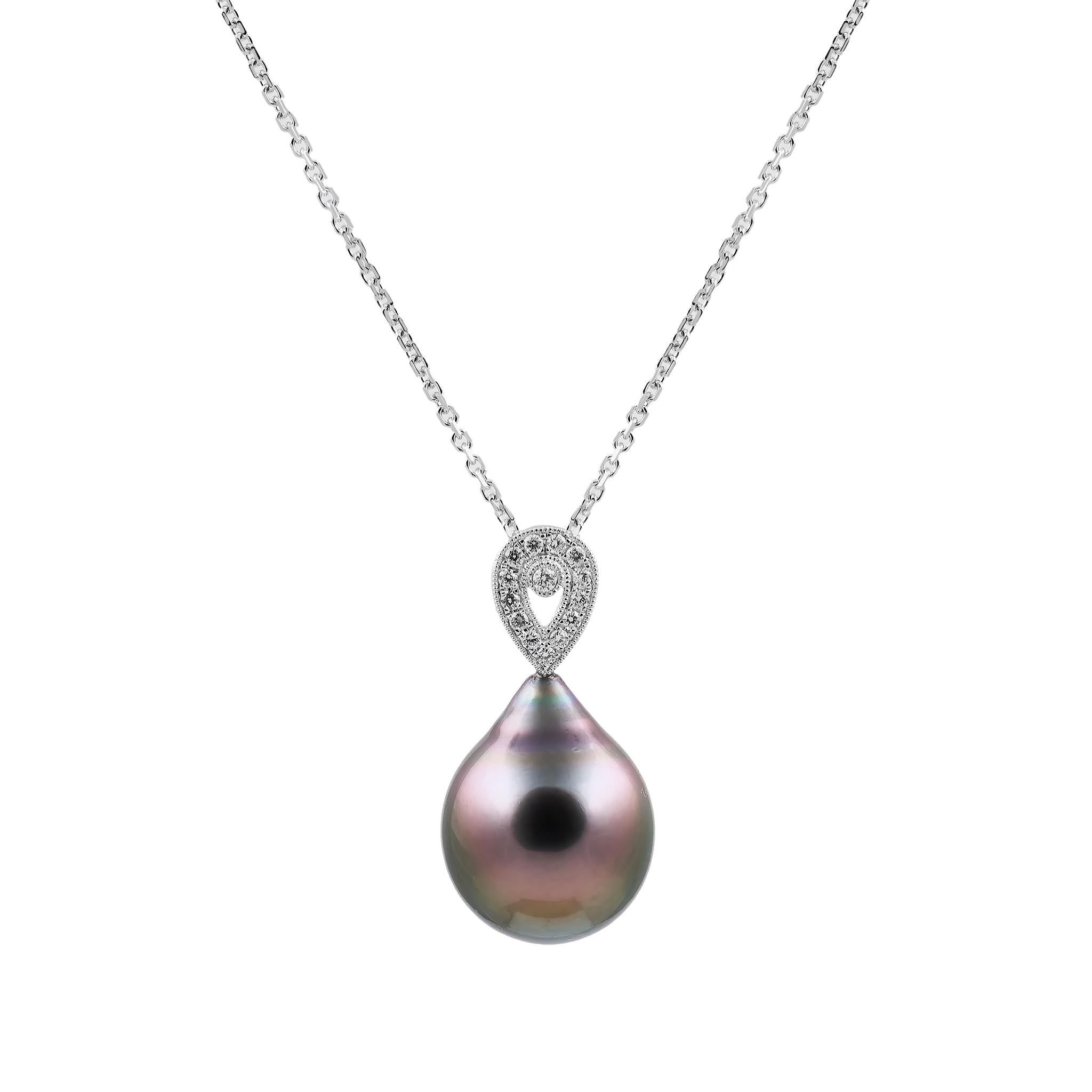 Tear drop pearl pendant