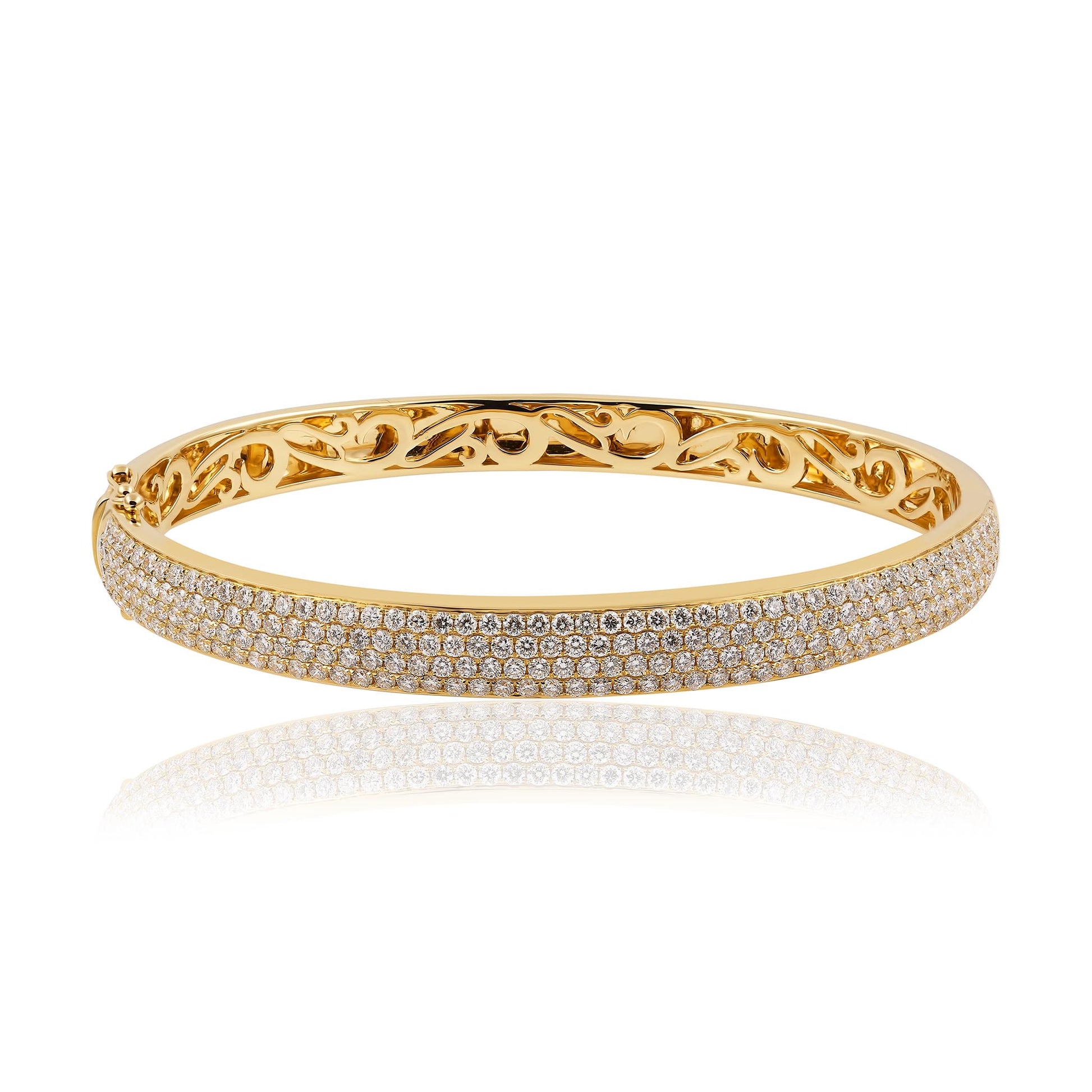 18ct Yellow Gold Diamond set bangle