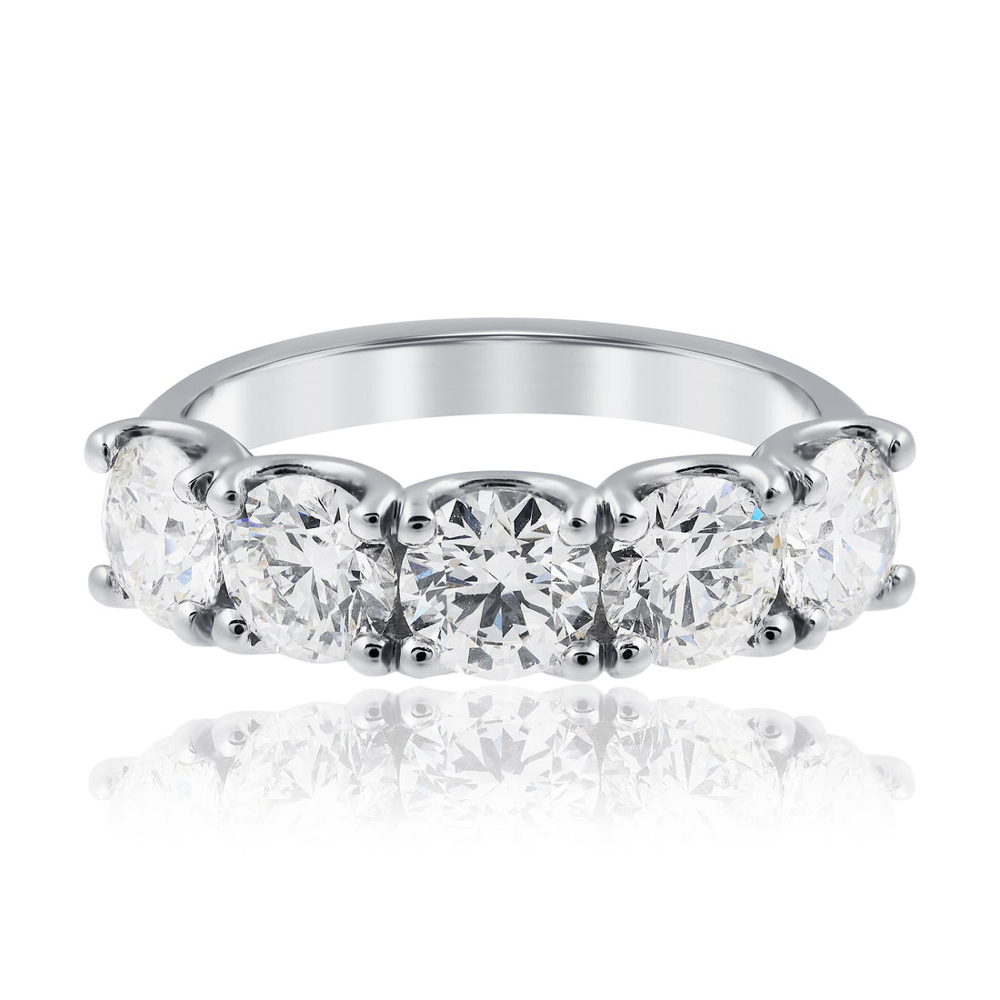 Five round brilliant cut diamonds