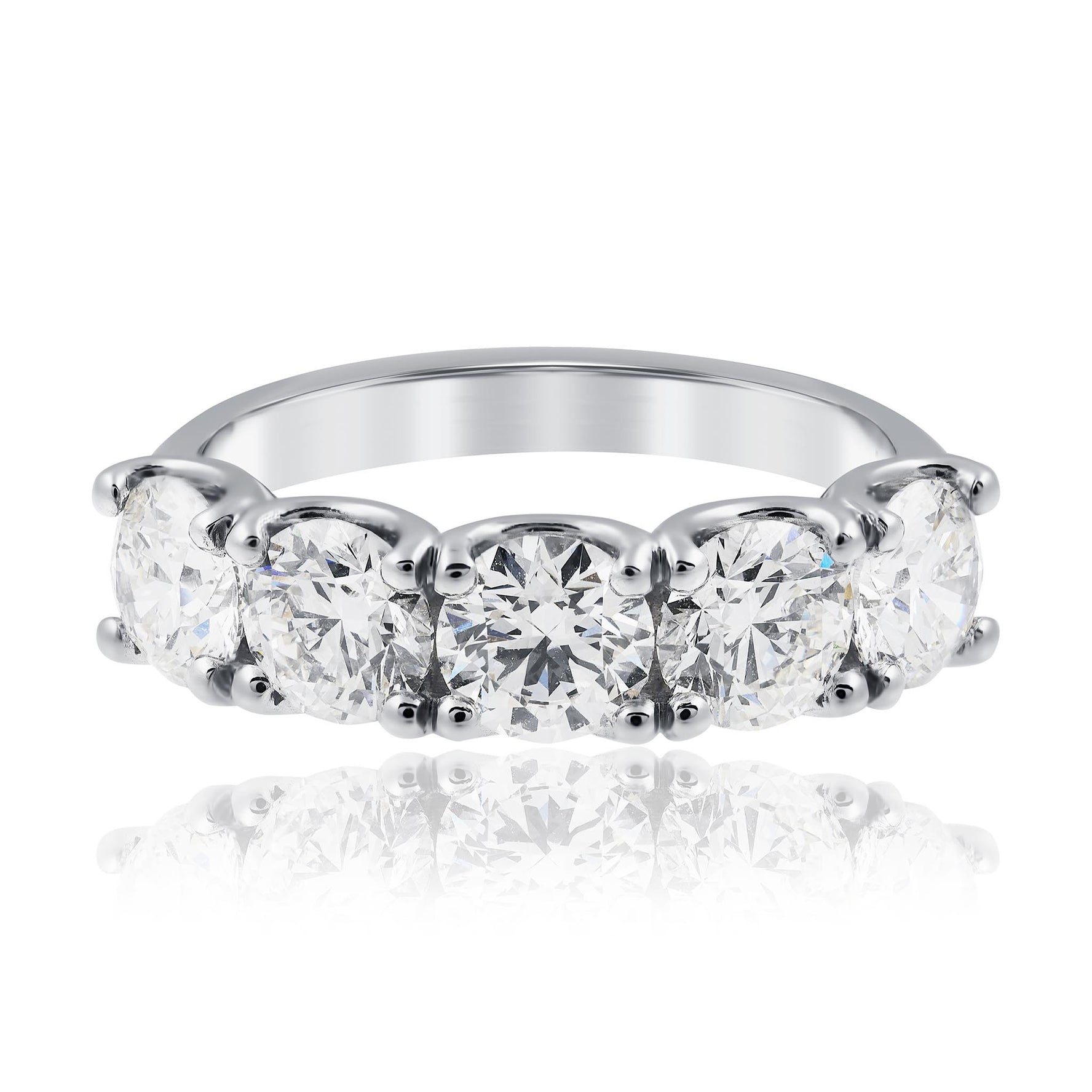 Five round brilliant cut diamonds