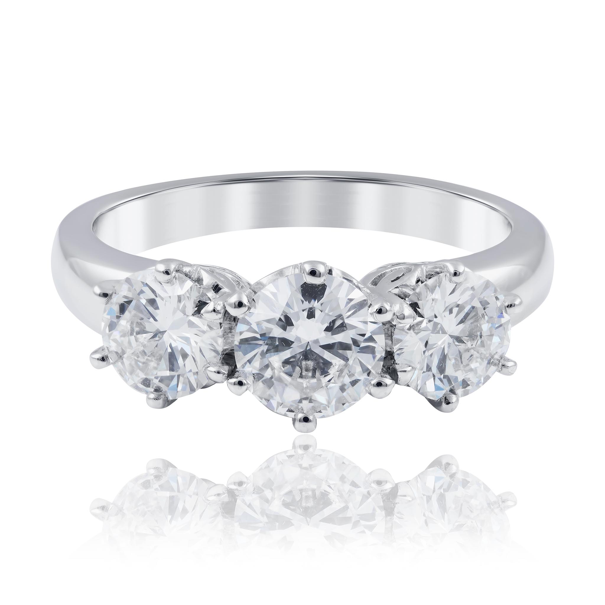 Round Brilliant cut Diamond Trilogy