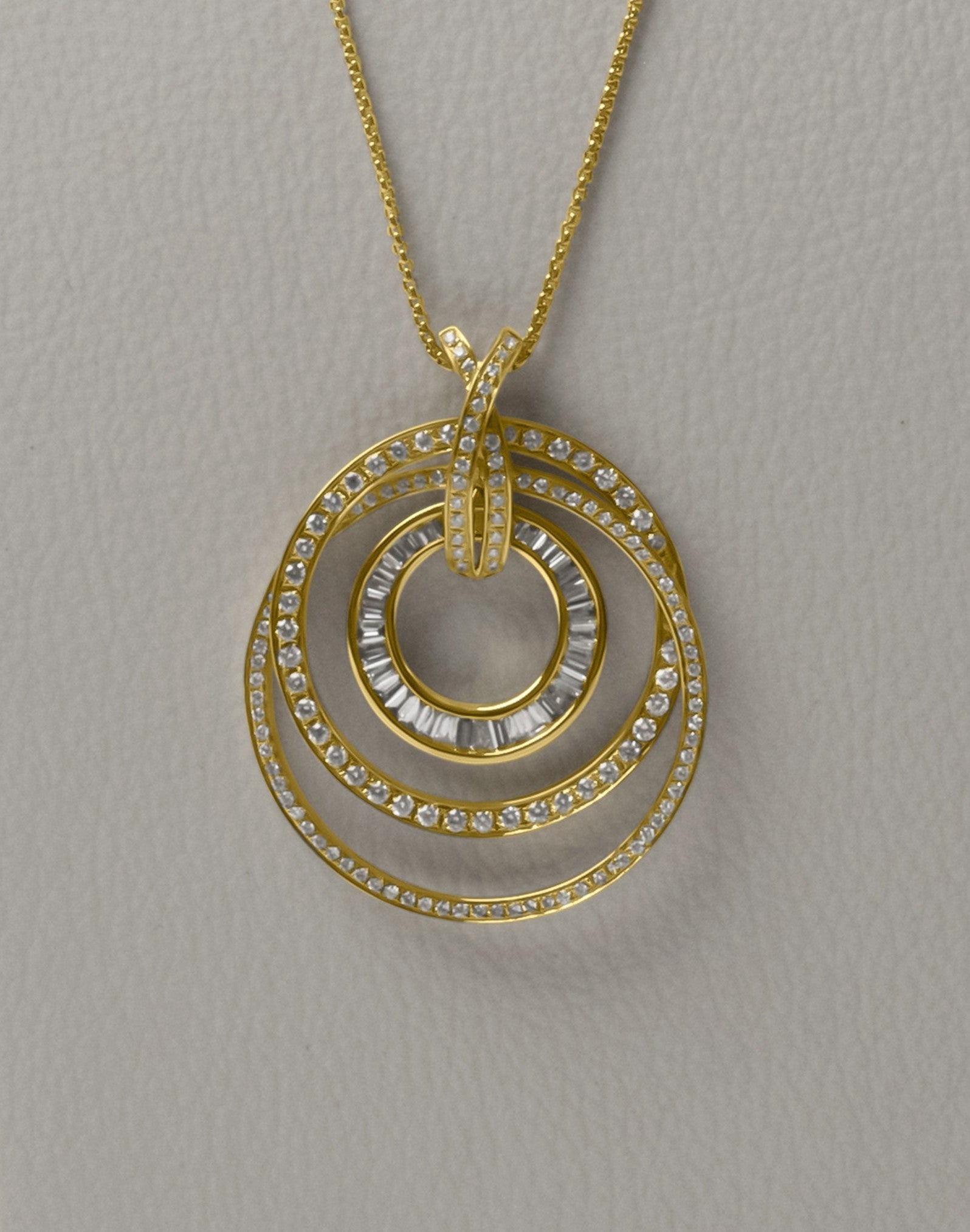 2.09ct Three Circle Diamond Pendant