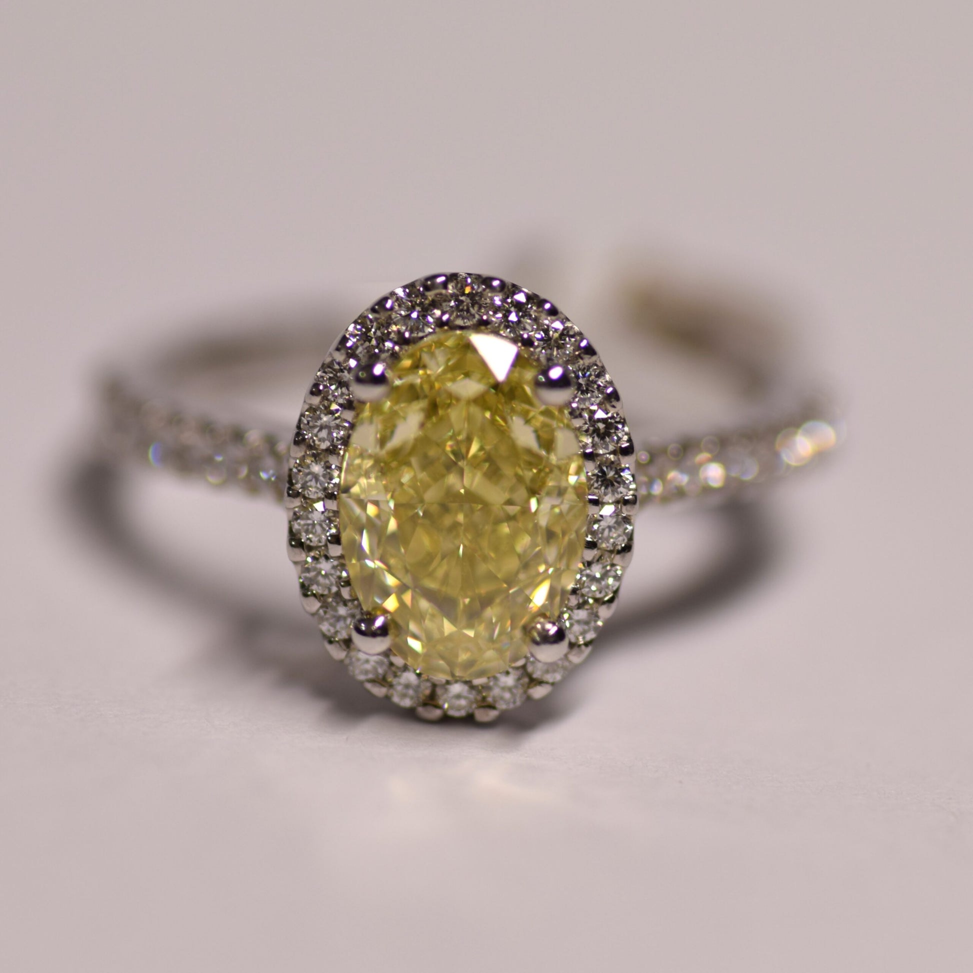 2ct Yellow Diamond