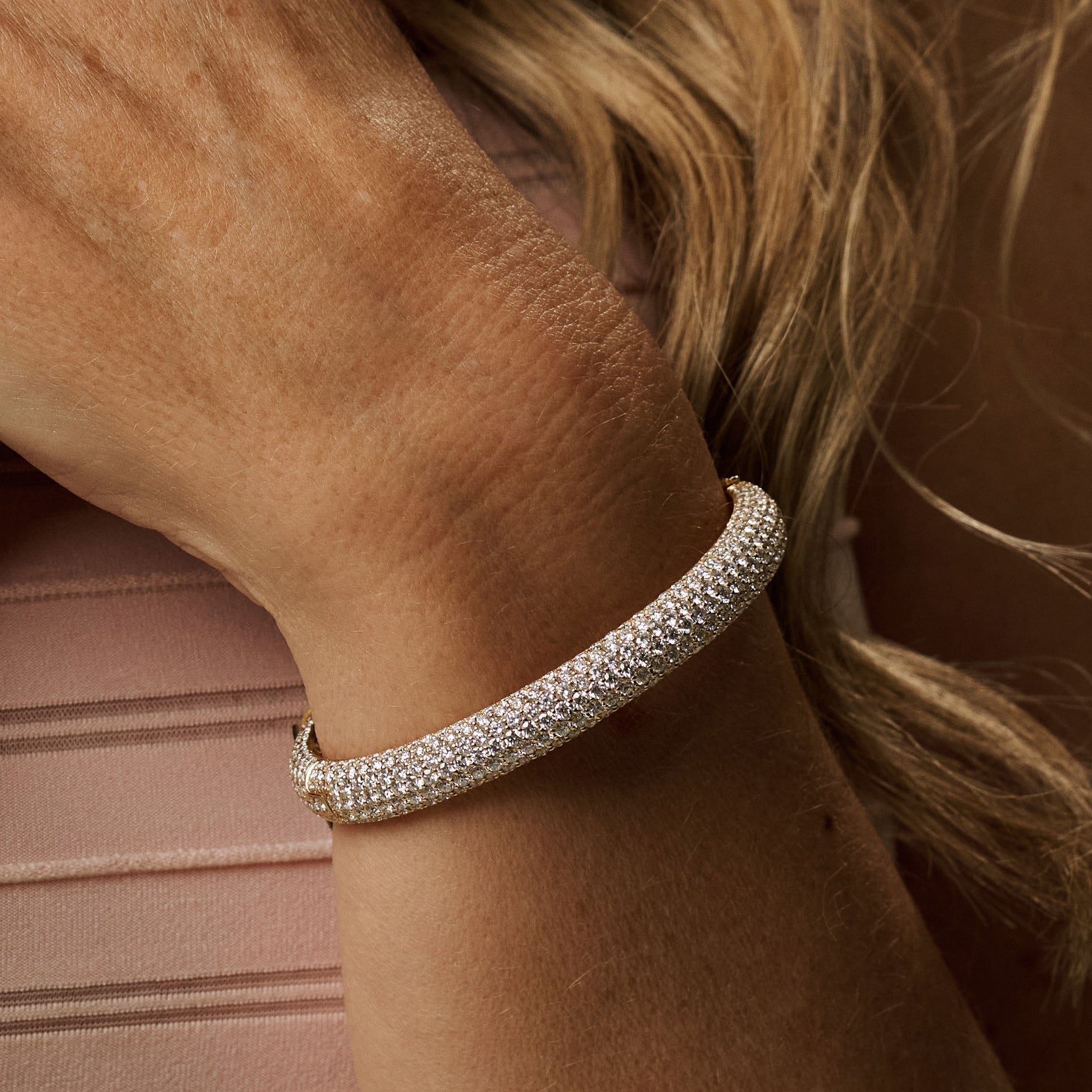 Diamond Pavé Hinge Bangle
