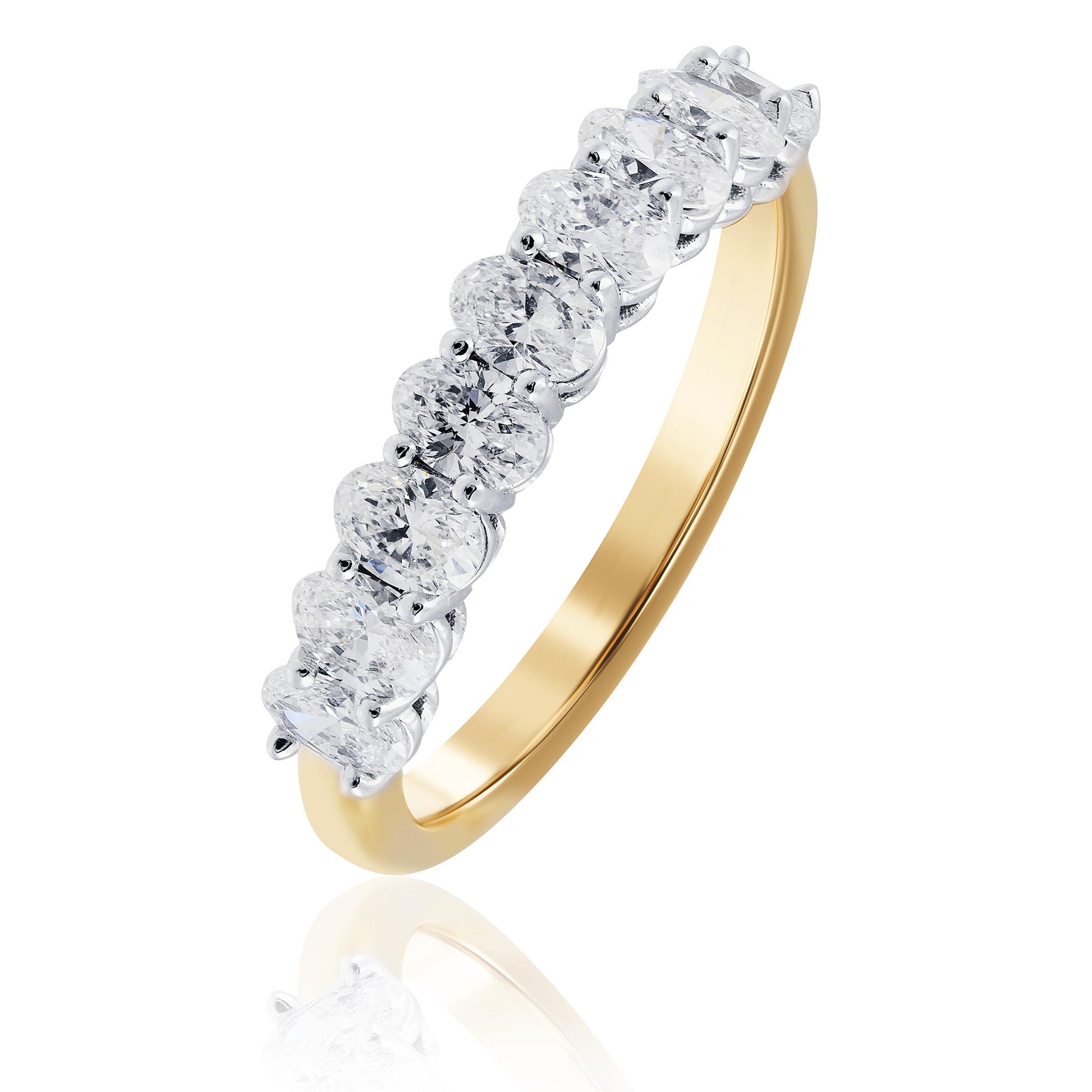 Oval cut diamond ring