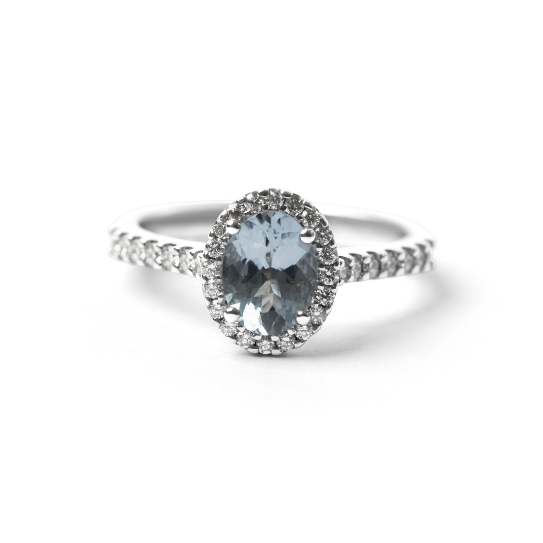 Oval Cut Aquamarine & Diamond Ring