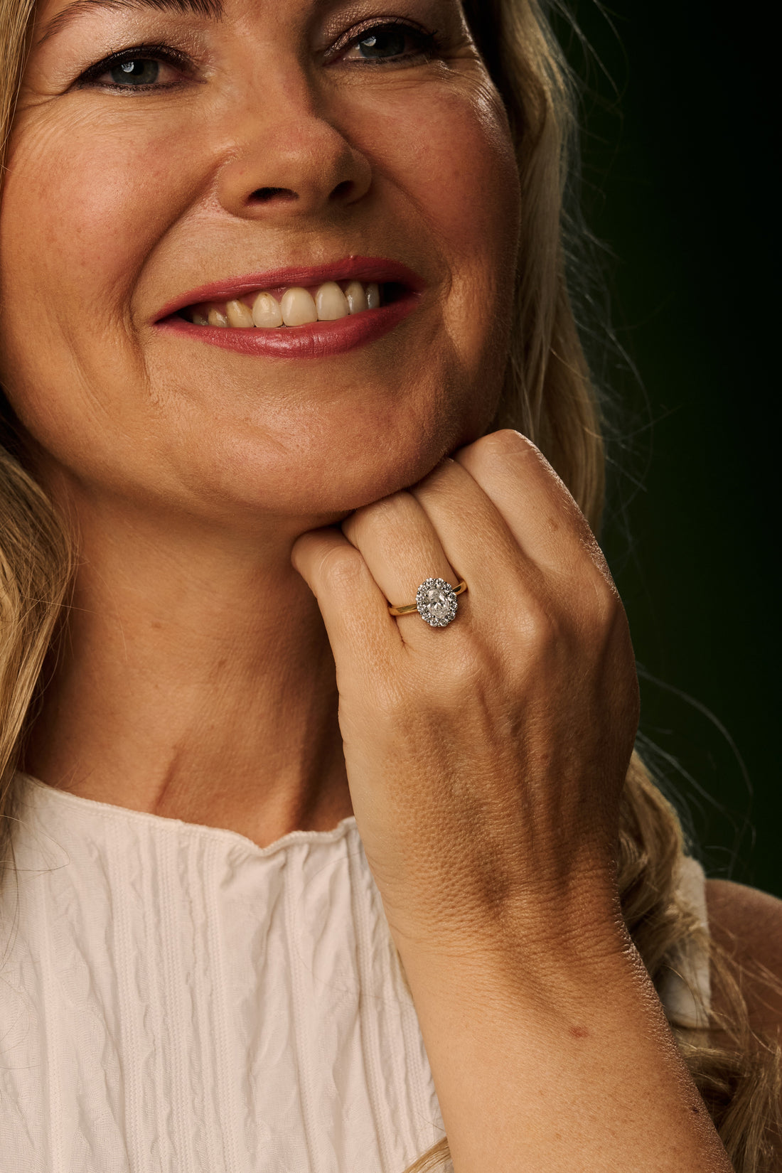 Oval Cut Diamond Halo Engagement Ring