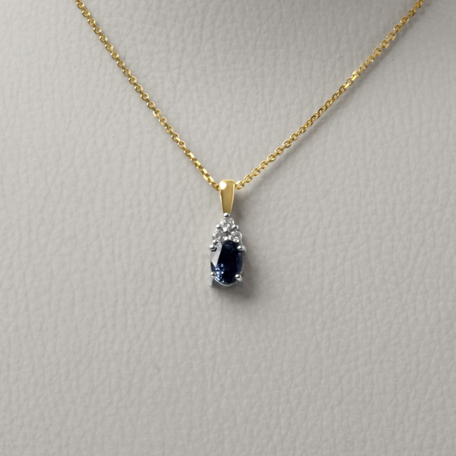 Ceylon Sapphire & Diamond Pendant