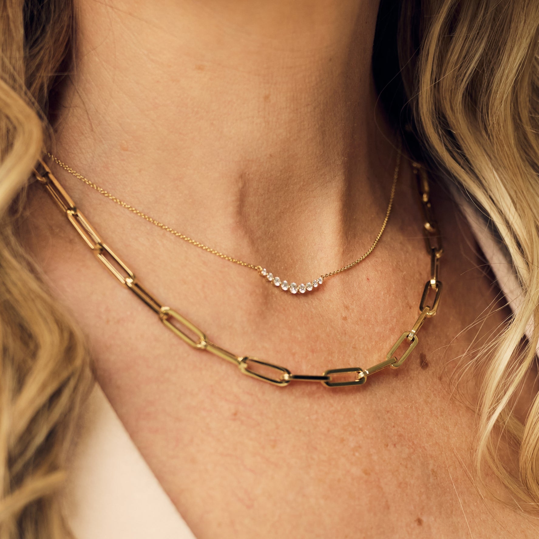 Spaced Diamond Curve Necklet