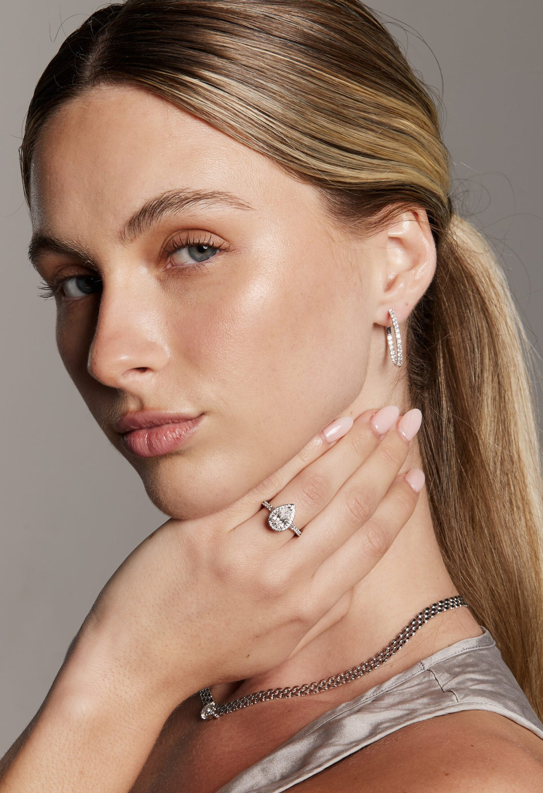 pear cut diamond ring