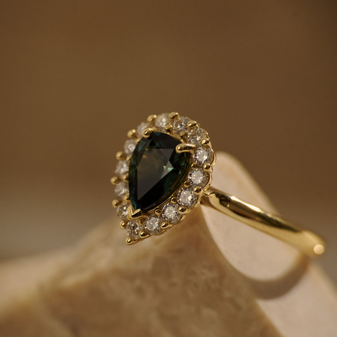 18ct Yellow Gold Australian Parti Sapphire