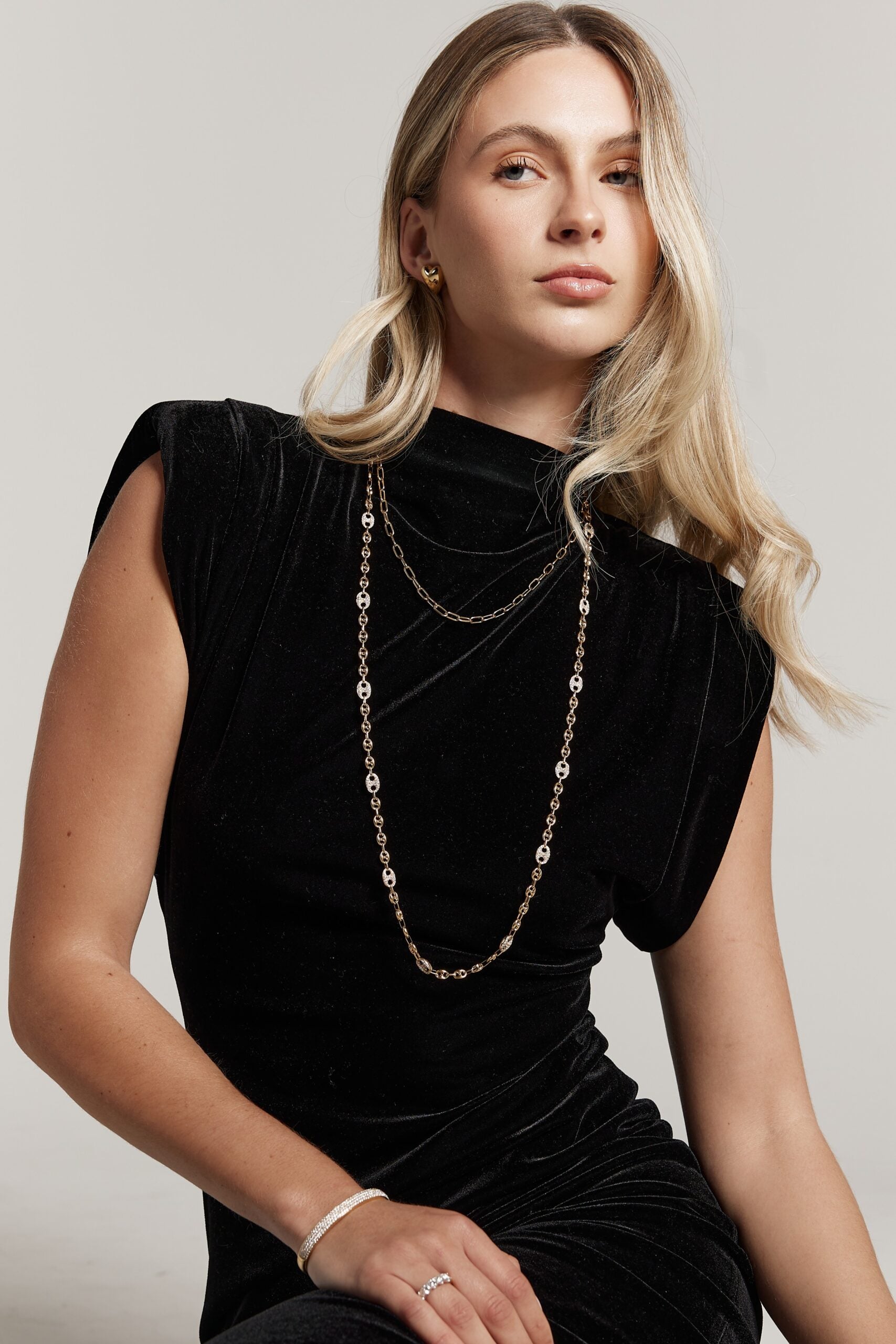 yellow gold and diamond necklet